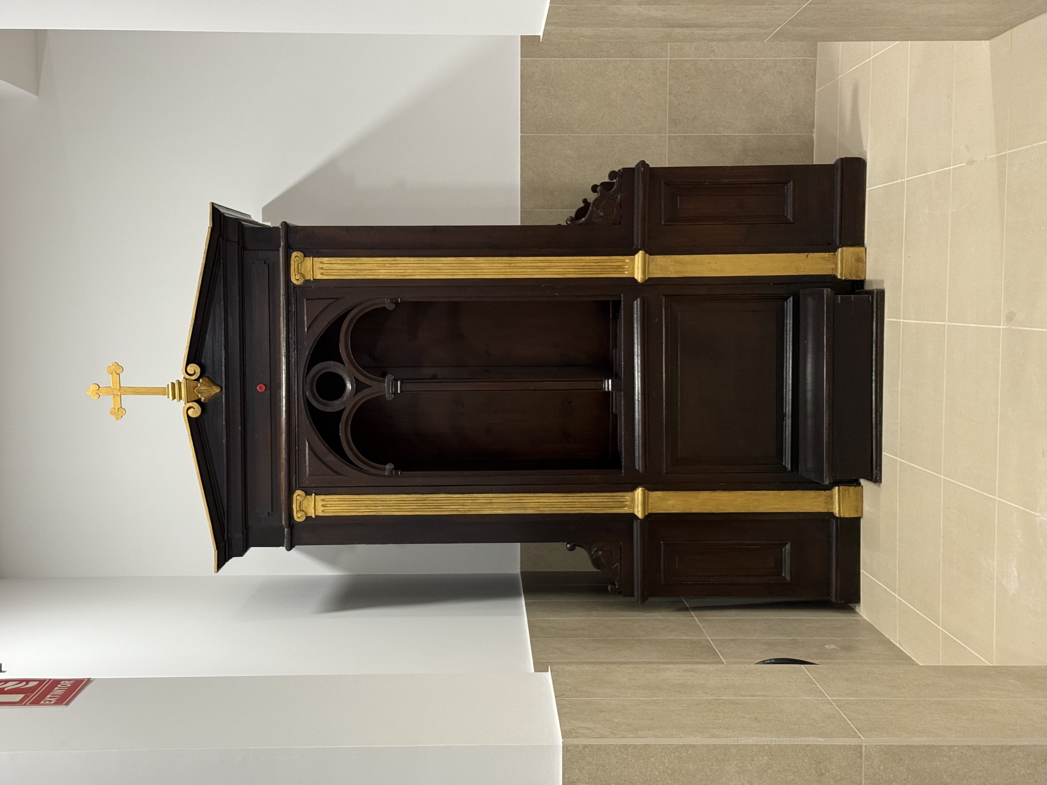Confesionario — Parroquia San Vicente Ferrer
